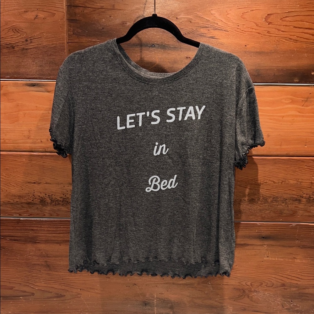 🔥‼️Women’s Gray Graphic T-Shirt with Text‼️🔥